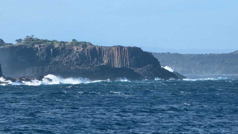 Kiama-White-Lighthouse-Blowhole4